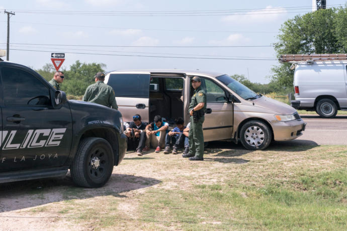 Border Patrol agents pulled over a minivan carrying immigrants in Pharr, Texas, last year.